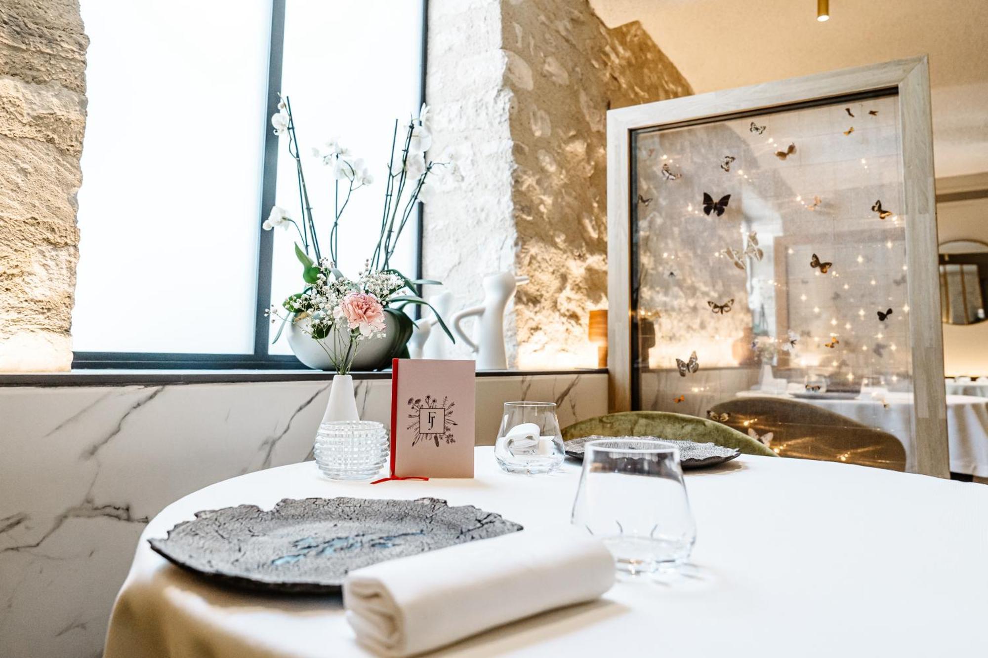 Auberge De Saint-Remy - Restaurant Gastronomique Etoile Fj エクステリア 写真